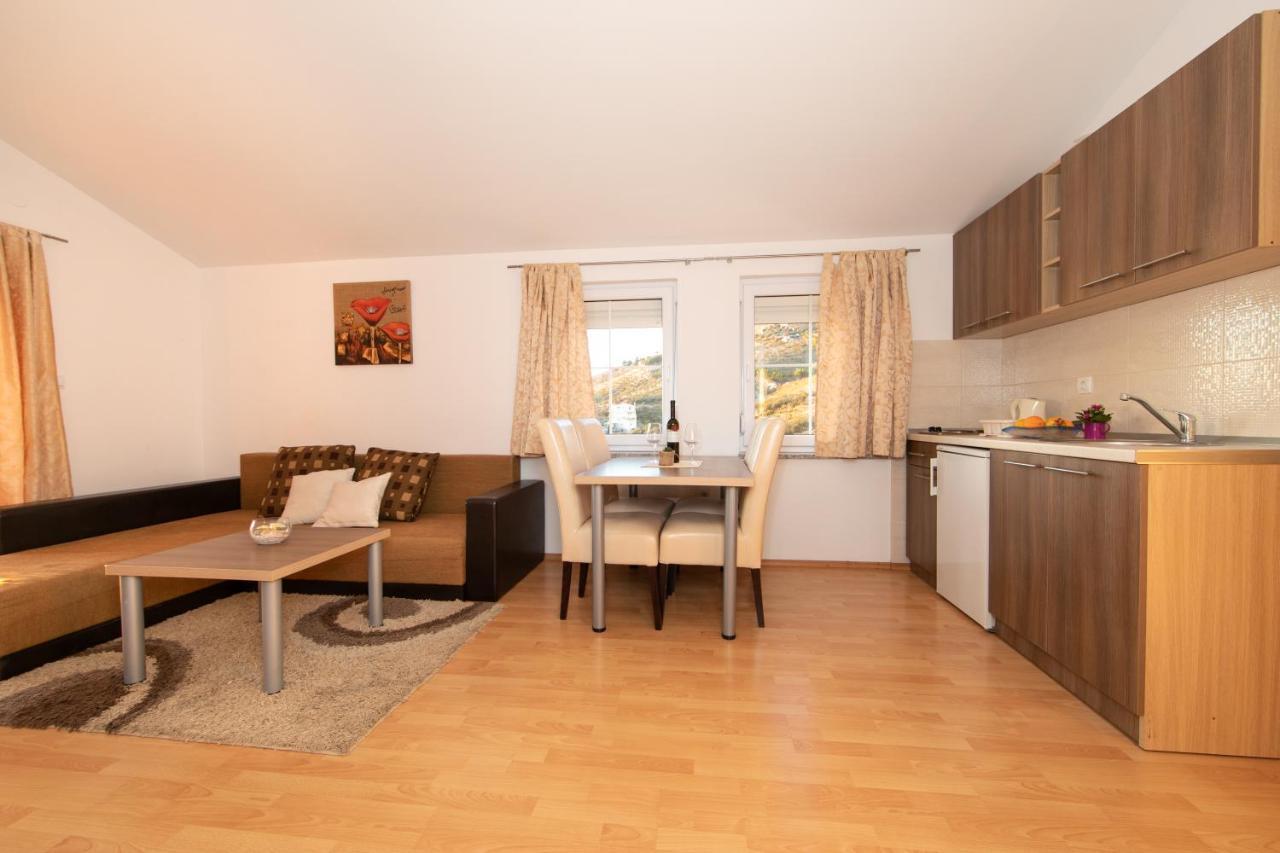 Apartments Simovic Tučepi Kültér fotó